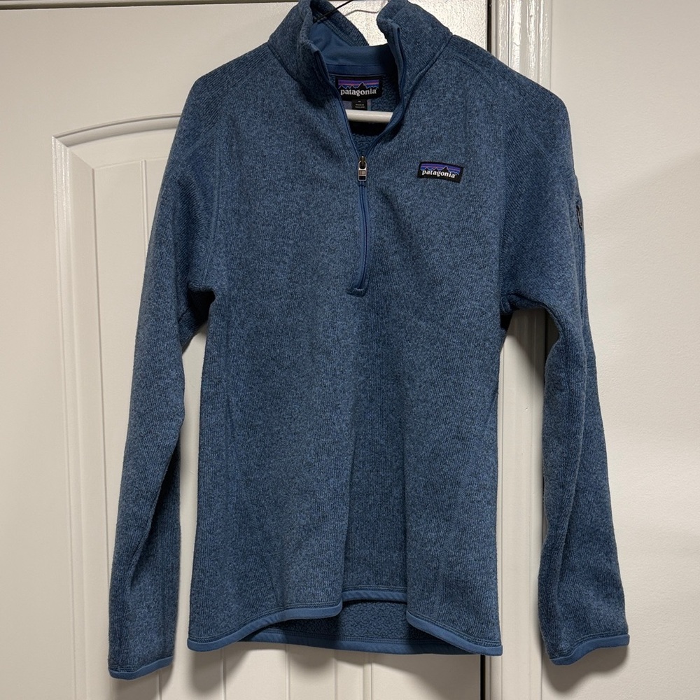 Patagonia Women's half zip Blue Sweatshirt